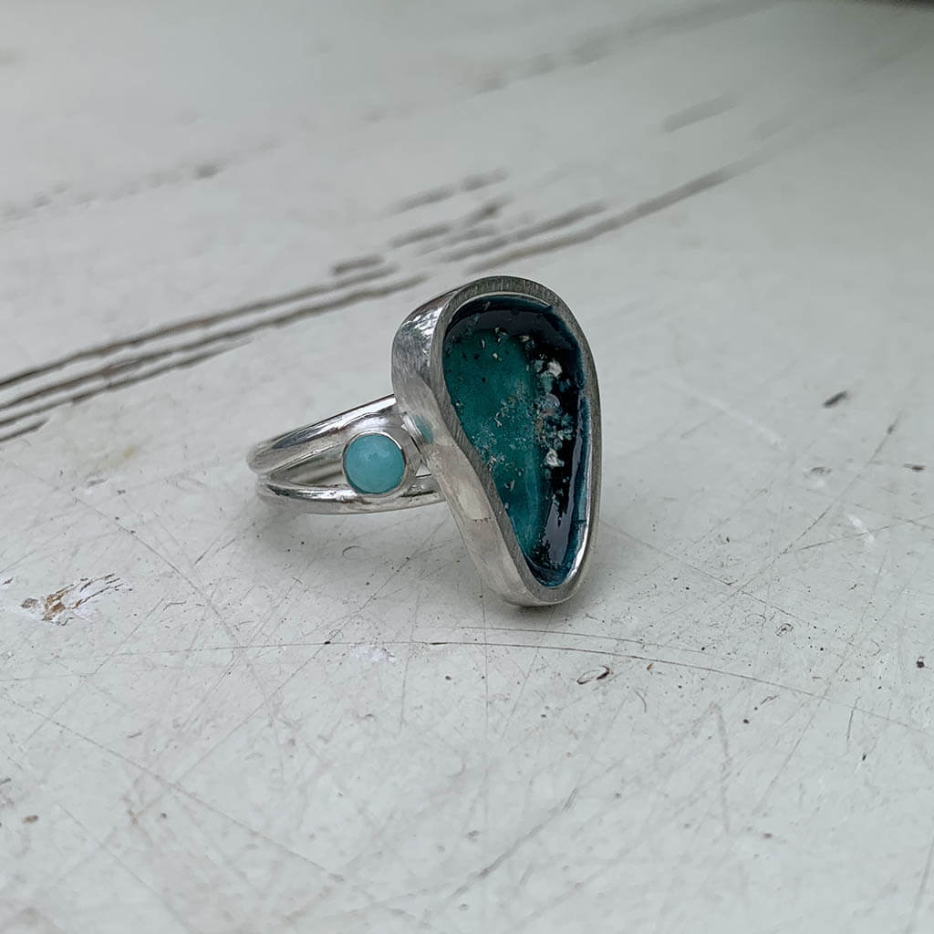 Een heel persoonlijk gemaakte asring