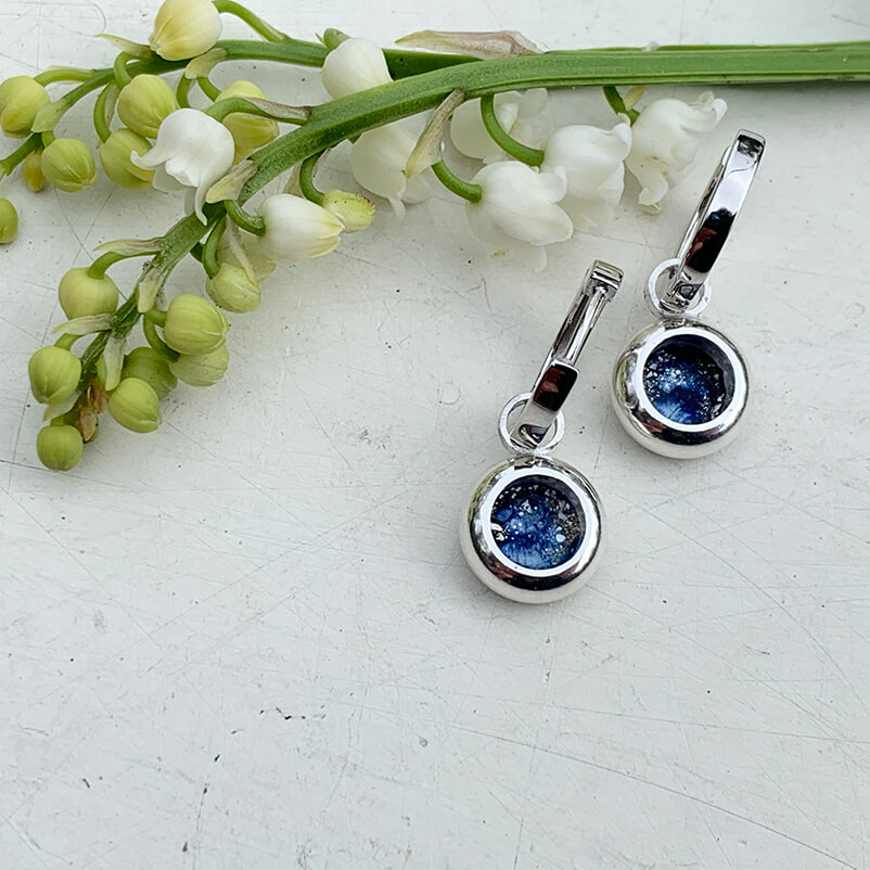 Hoelang is de levertijd van een assieraad, oorbellen?