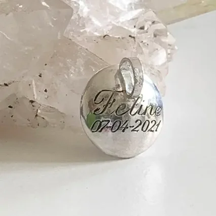 Handgravure van schuine letters